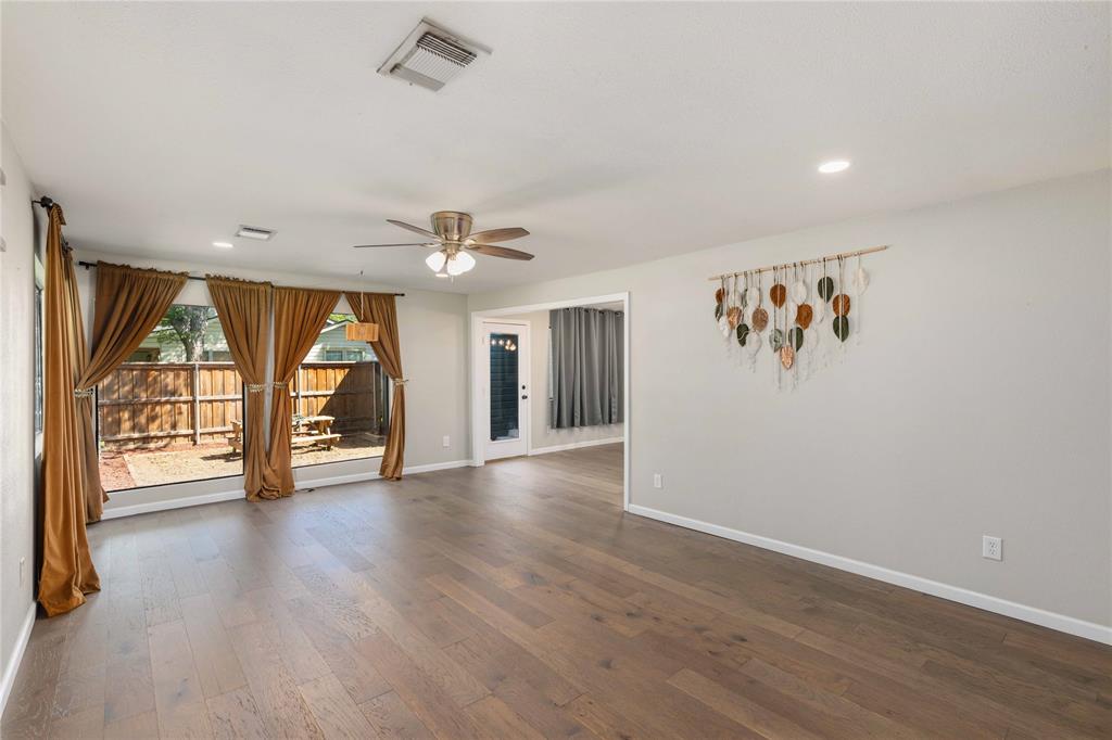 1908 8th Street Property Photo 2