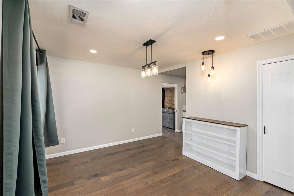 1908 8th Street Property Photo 6