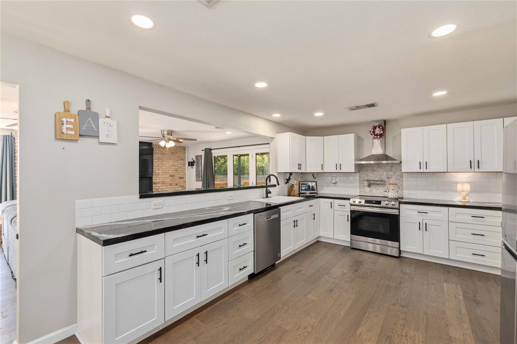 1908 8th Street Property Photo 8