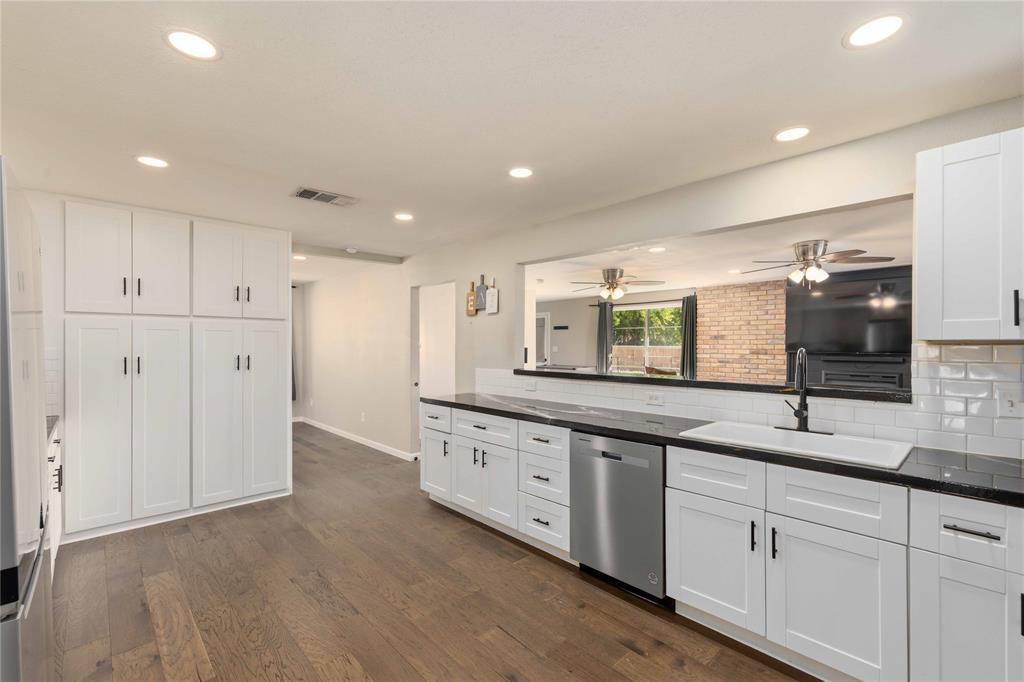 1908 8th Street Property Photo 9
