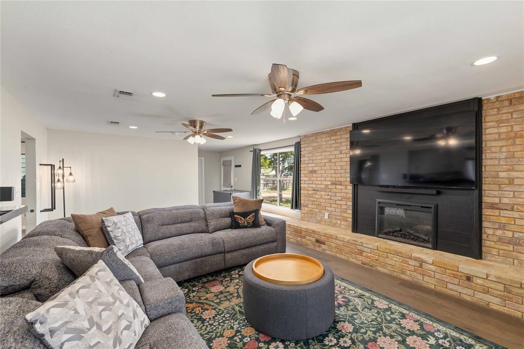 1908 8th Street Property Photo 12