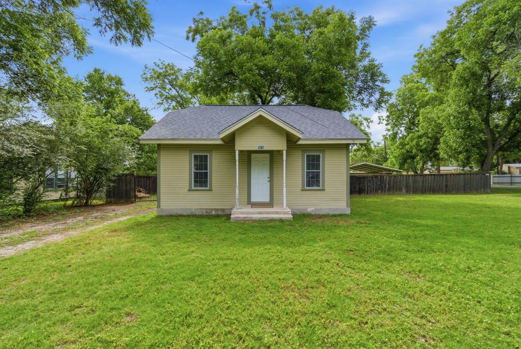525 S Austin Street Property Photo 1