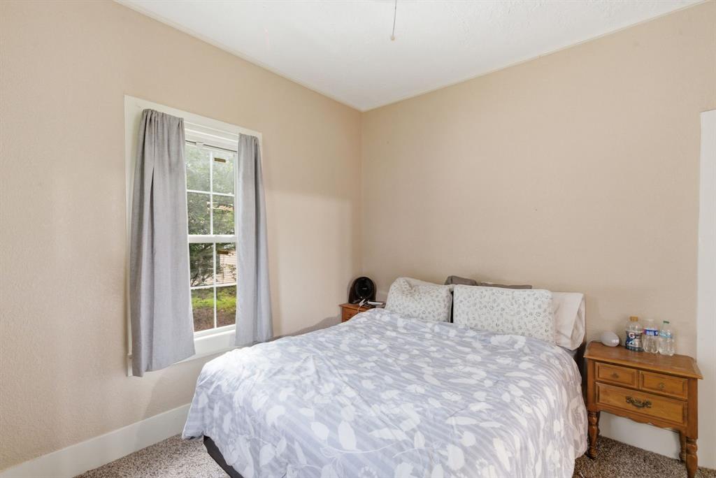 525 S Austin Street Property Photo 15