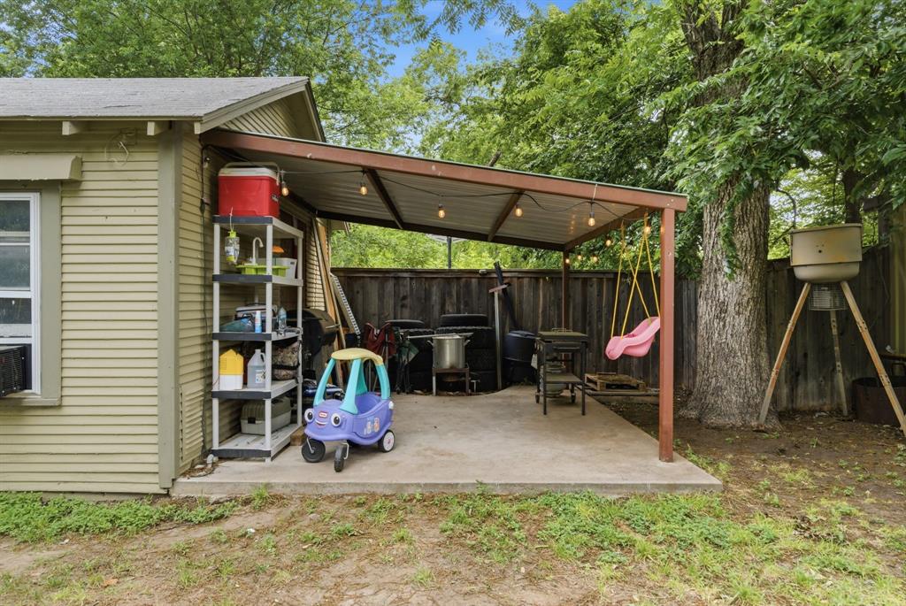 525 S Austin Street Property Photo 18