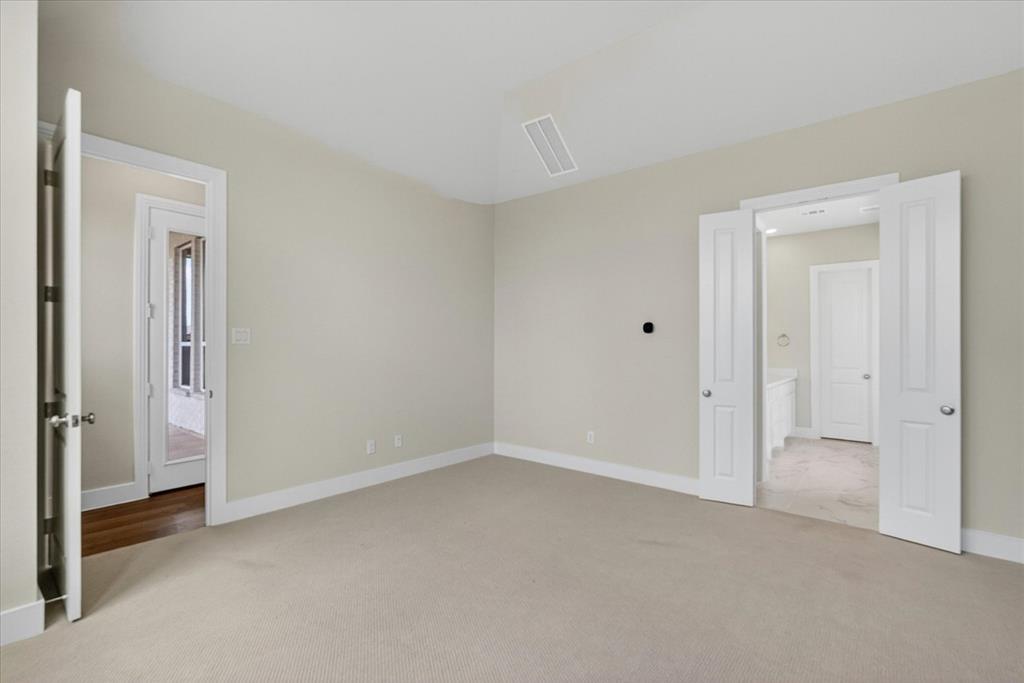 2729 Buckingham Lane Property Photo 12