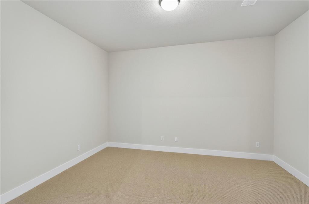 2729 Buckingham Lane Property Photo 22