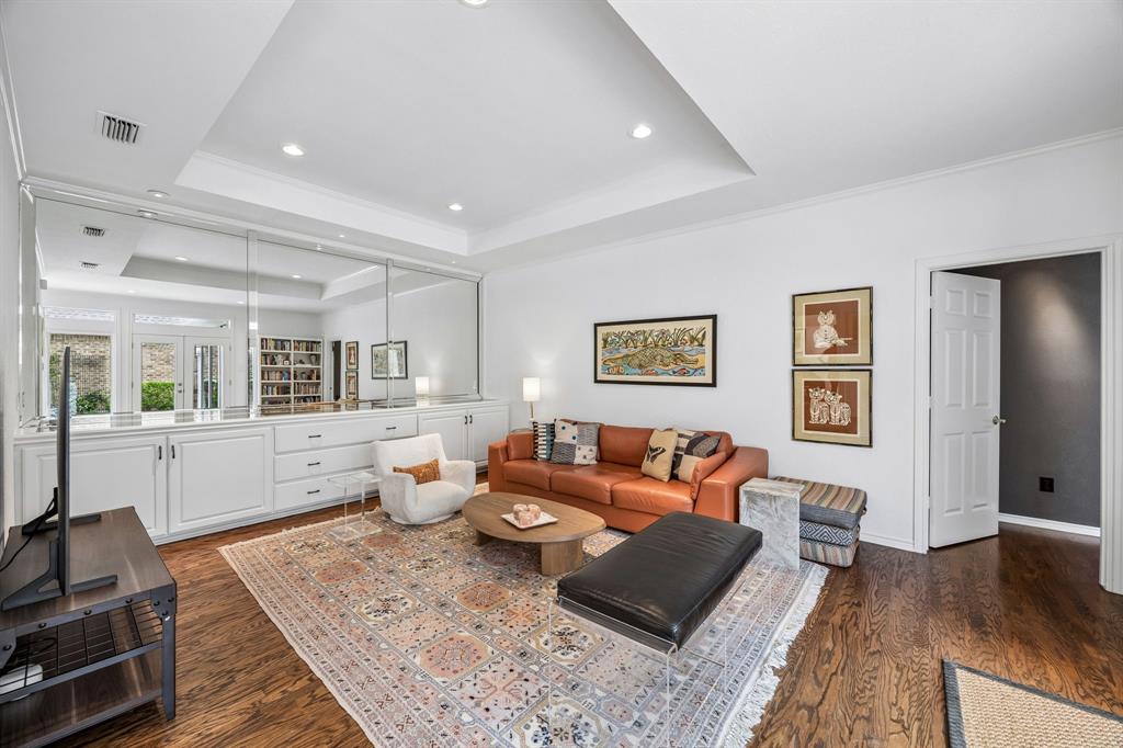 5008 Briar Tree Drive Property Photo 13