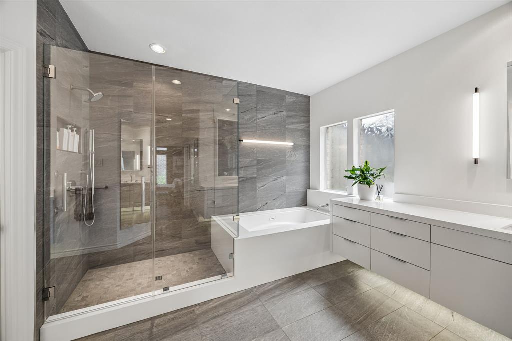 5008 Briar Tree Drive Property Photo 20