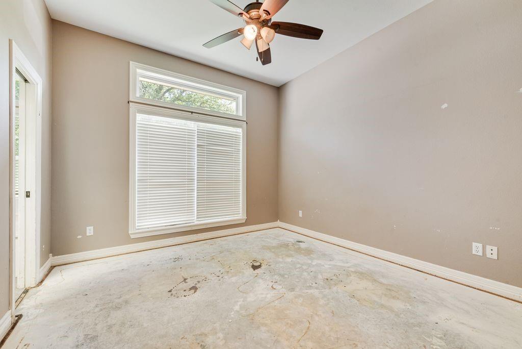 120 Chambers Drive Property Photo 14