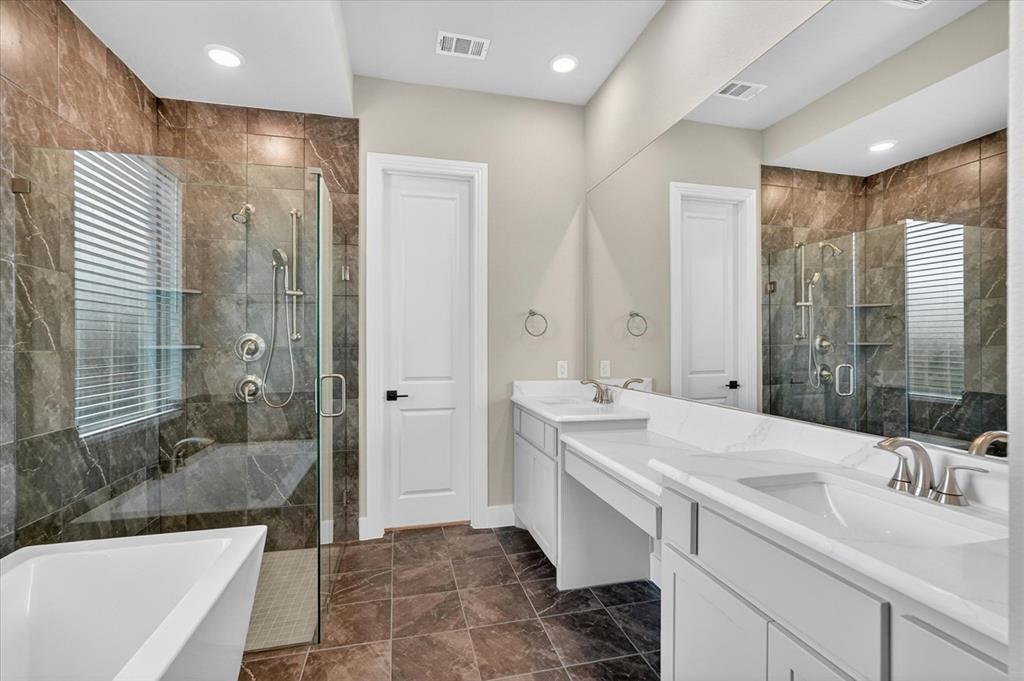 2720 Buckingham Lane Property Photo 11