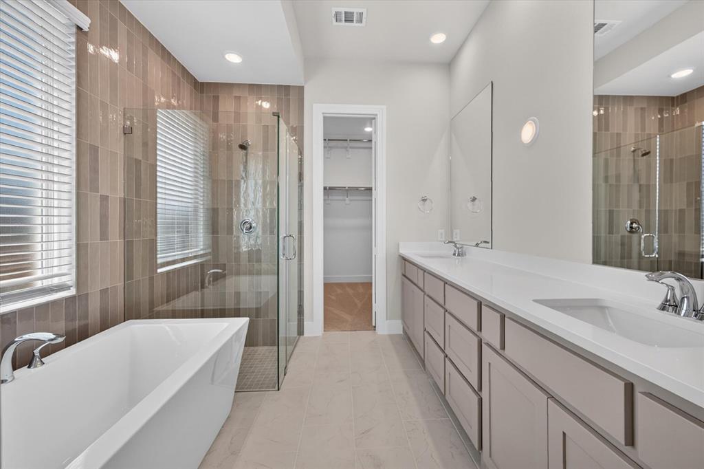 2700 Norfolk Drive Property Photo 11