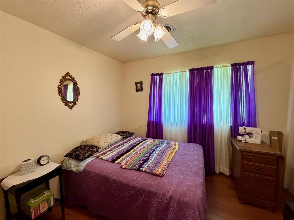 802 W 4th Street Property Photo 8