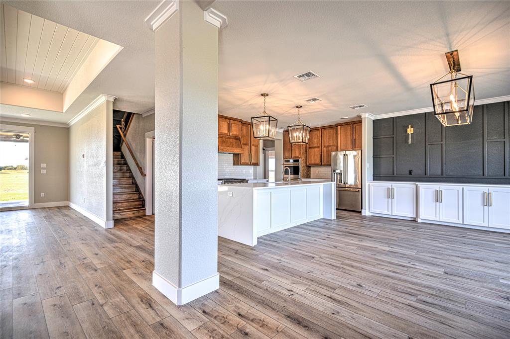 8186 S Lone Star Parkway Property Photo 11