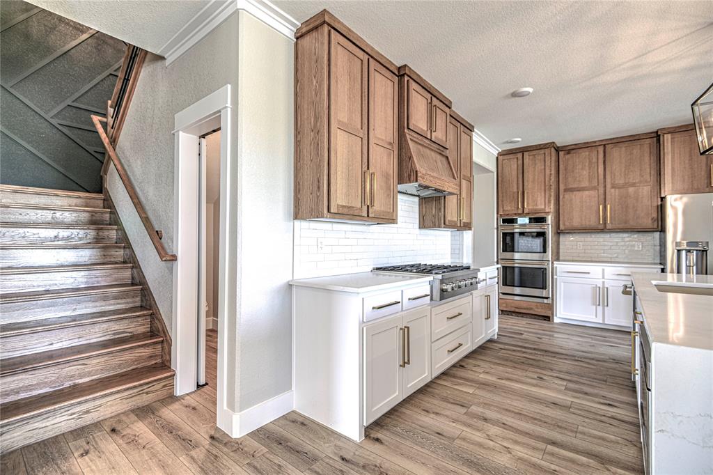 8186 S Lone Star Parkway Property Photo 17