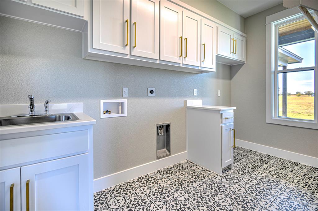 8186 S Lone Star Parkway Property Photo 25