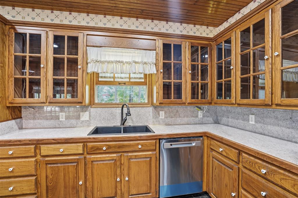 1000 Barry Lane Property Photo 11