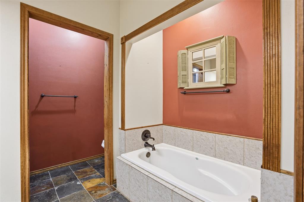 1000 Barry Lane Property Photo 19