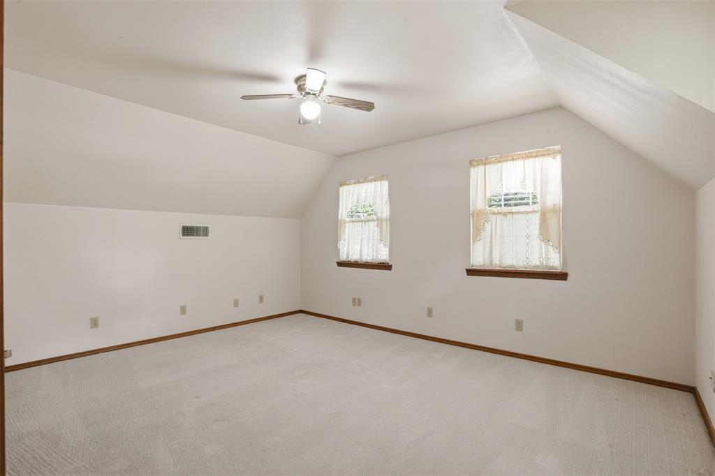 1000 Barry Lane Property Photo 27