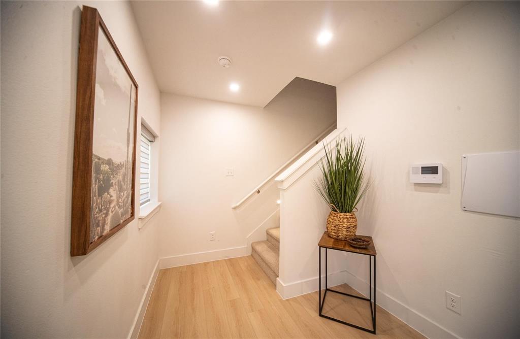 236 Urbane Crest Drive Property Photo 3
