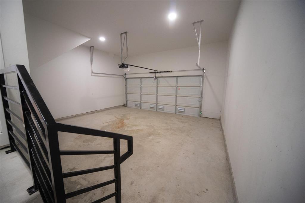 236 Urbane Crest Drive Property Photo 5
