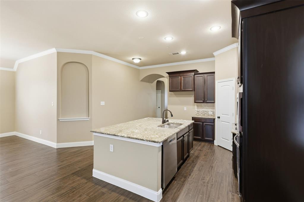 8601 Gracewood Drive Property Photo 6