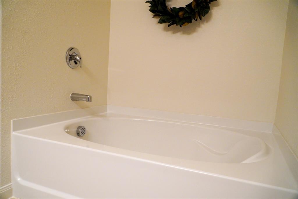 13624 Helix Bridge Way Property Photo 21