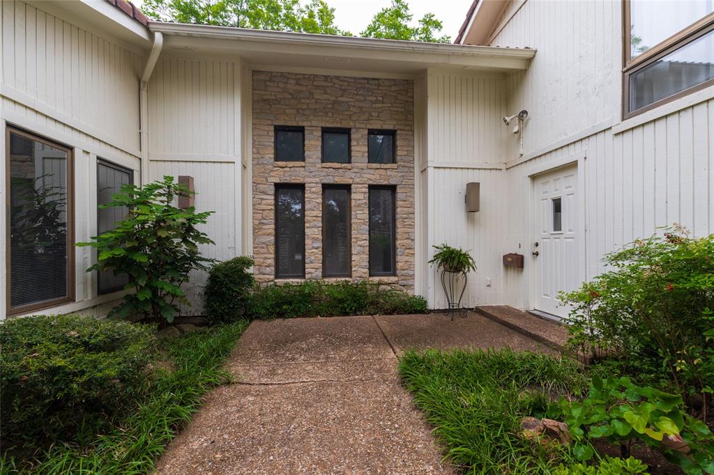 619 Baylor Street Property Photo 4