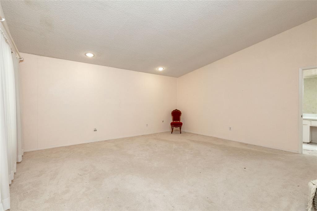 619 Baylor Street Property Photo 25