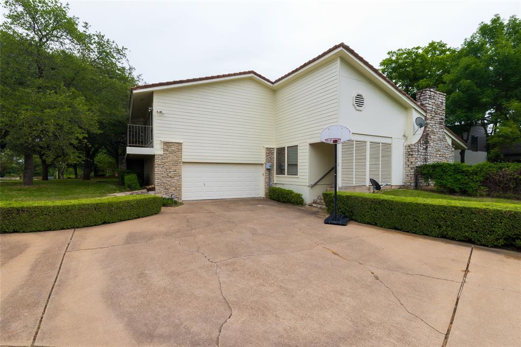 619 Baylor Street Property Photo 35