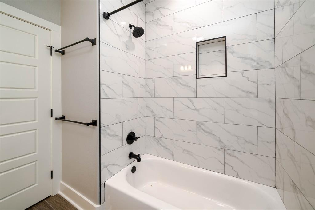 203 New Braunfels Property Photo 10