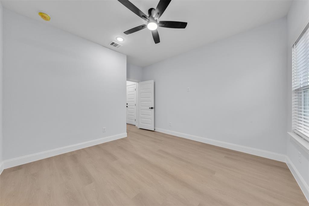 5212 Cox Street Property Photo 8