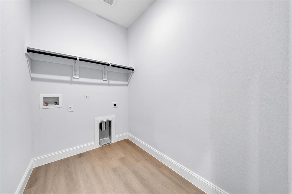 5212 Cox Street Property Photo 10