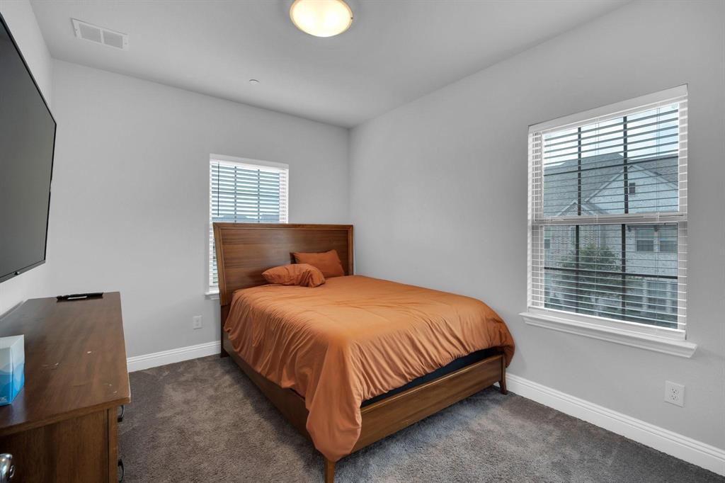 1498 Weston Road Property Photo 19
