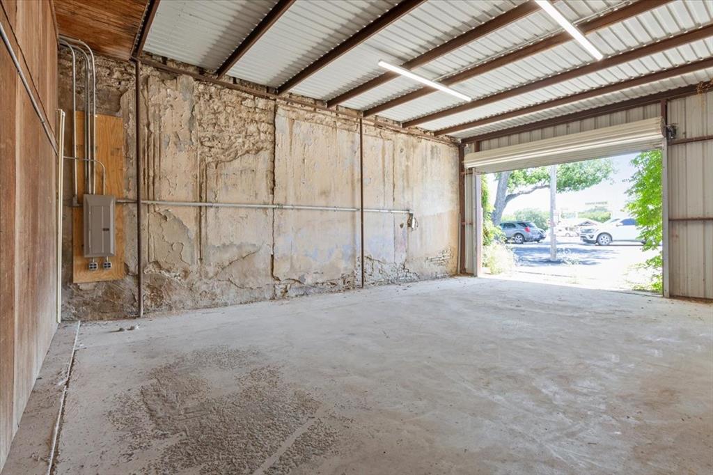 125 N Pecan Street Property Photo 23