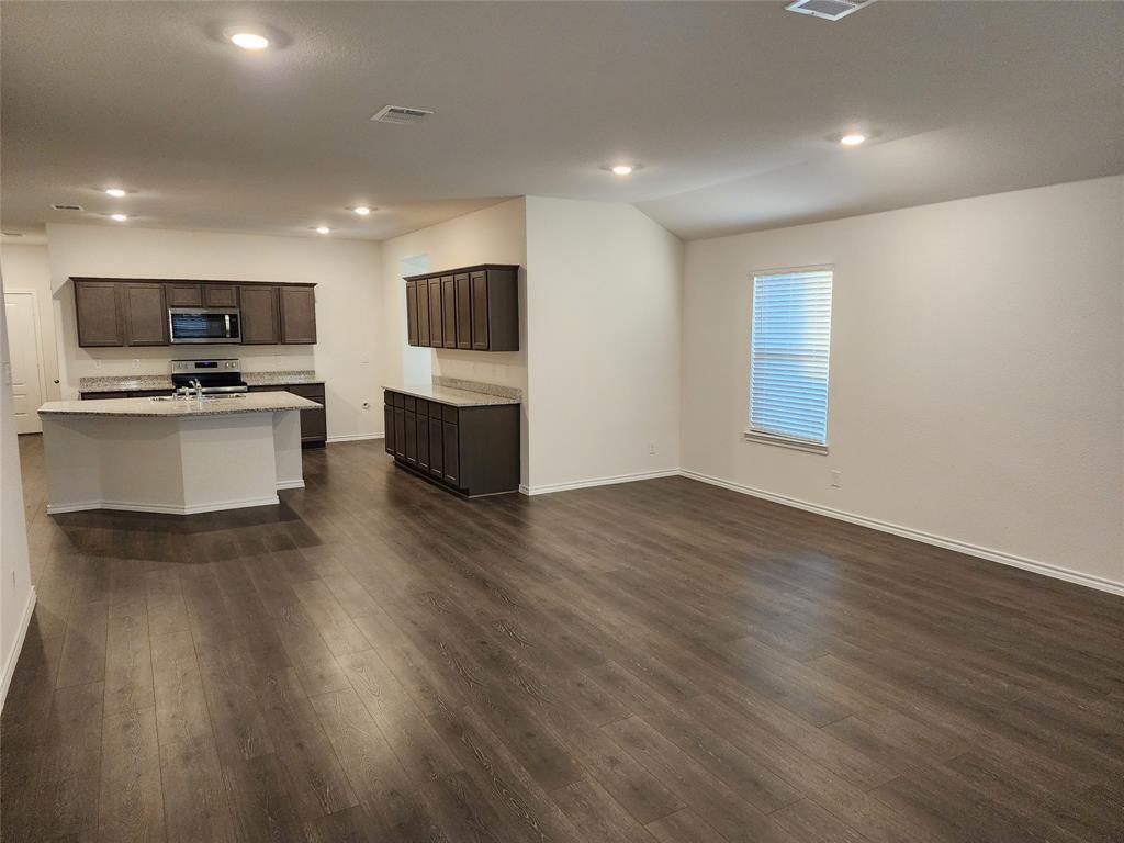 100 Stovall Lane Property Photo 7