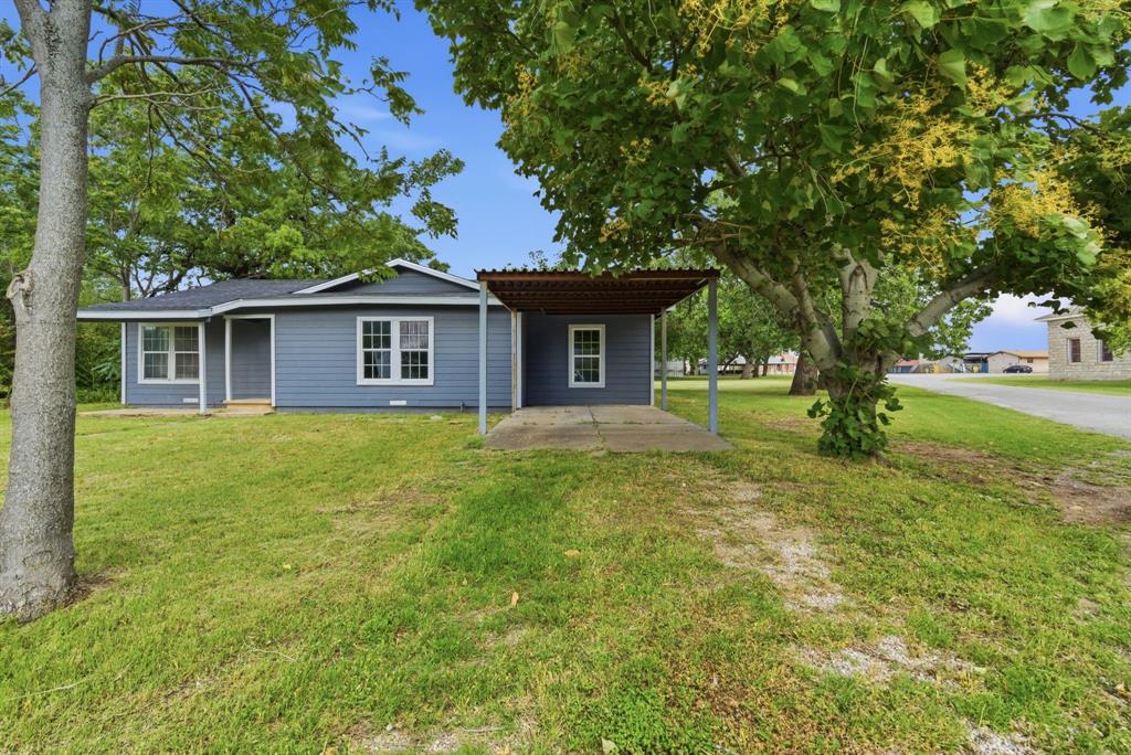 203 N Kickapoo Street Property Photo 4