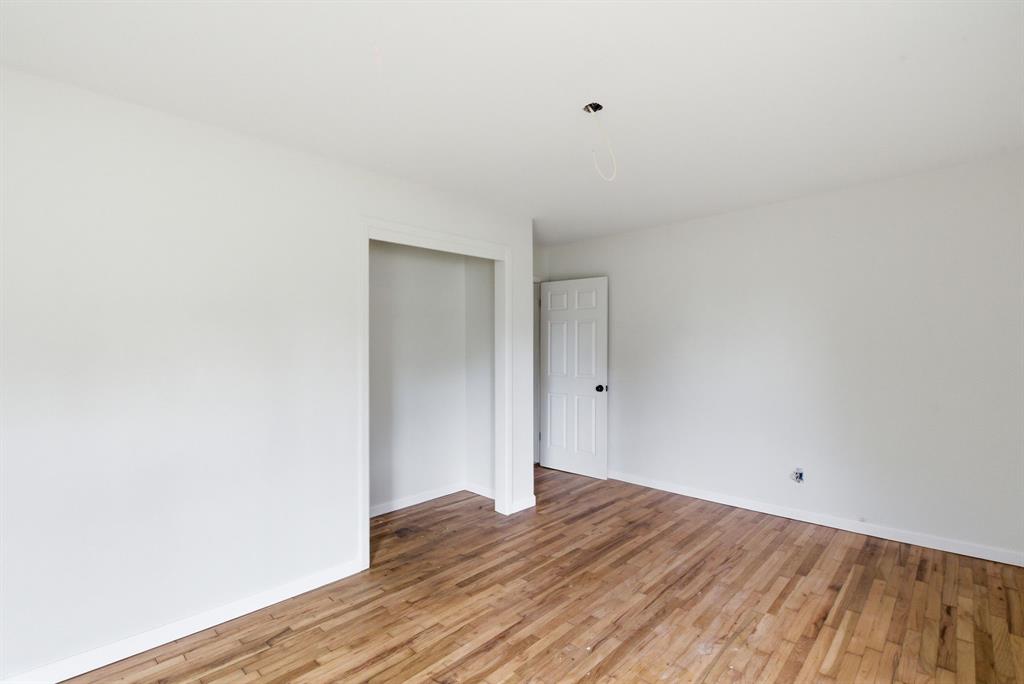 203 N Kickapoo Street Property Photo 15