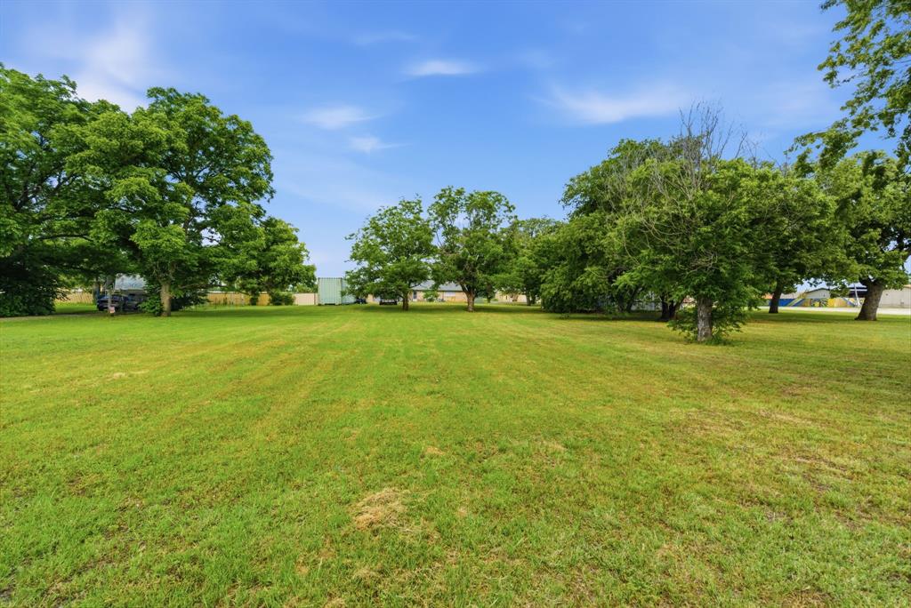 203 N Kickapoo Street Property Photo 23