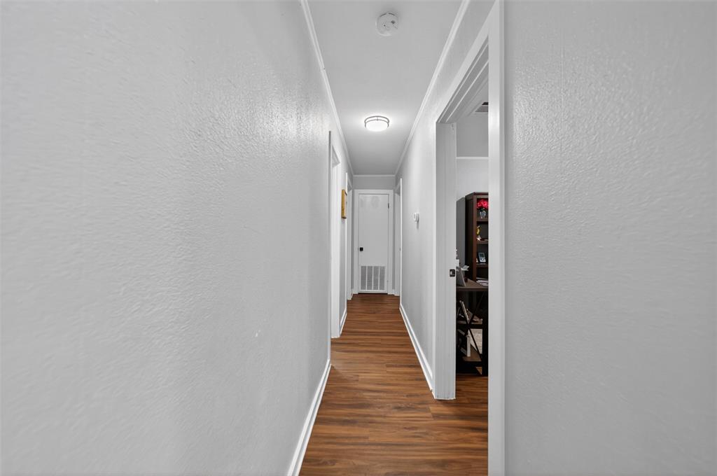614 Colonial Drive Property Photo 14