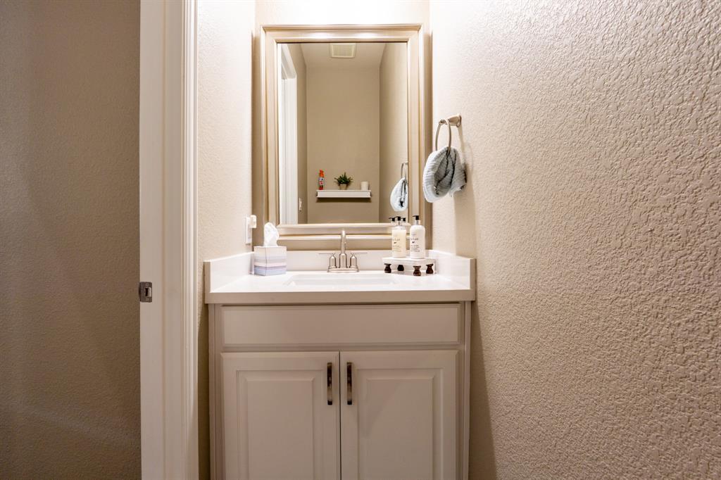 300 Dove Falls Drive Property Photo 20