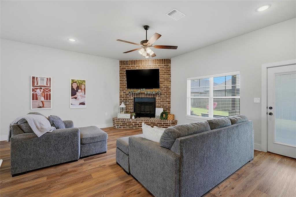 1411 Saratoga Drive Property Photo 11