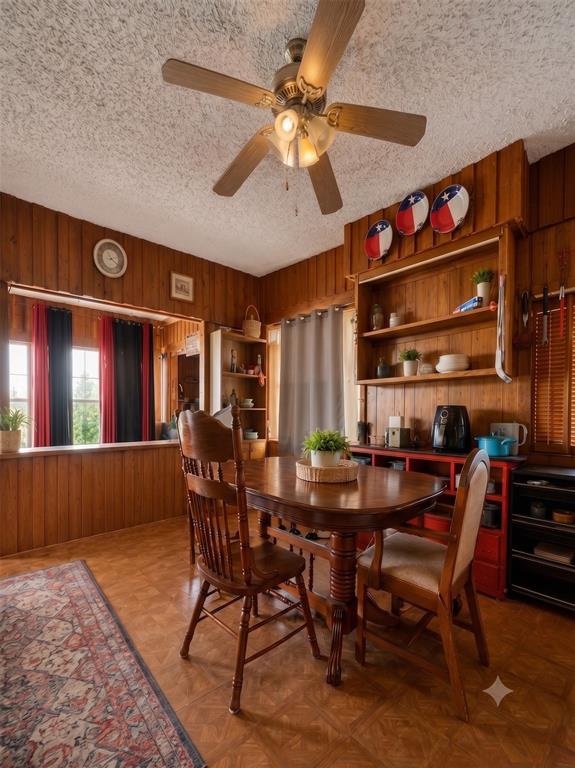 810 W Plummer Street Property Photo 4