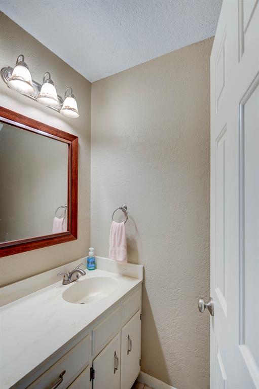 765 Highland Square Drive Property Photo 7