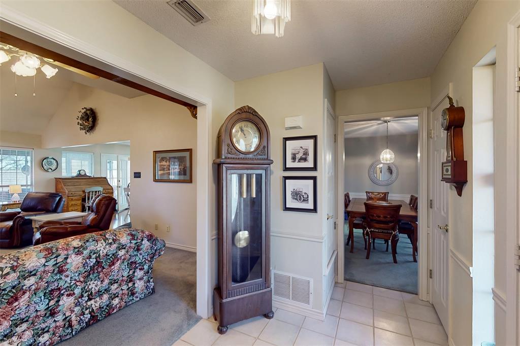 1208 Private Road 1399 Property Photo 10