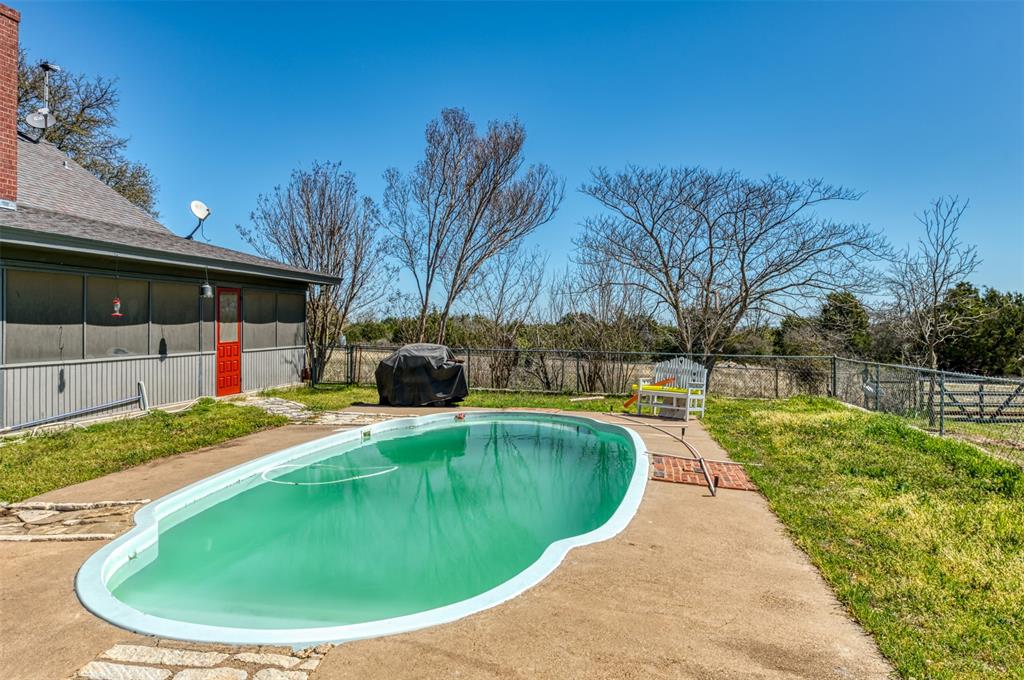 1208 Private Road 1399 Property Photo 25
