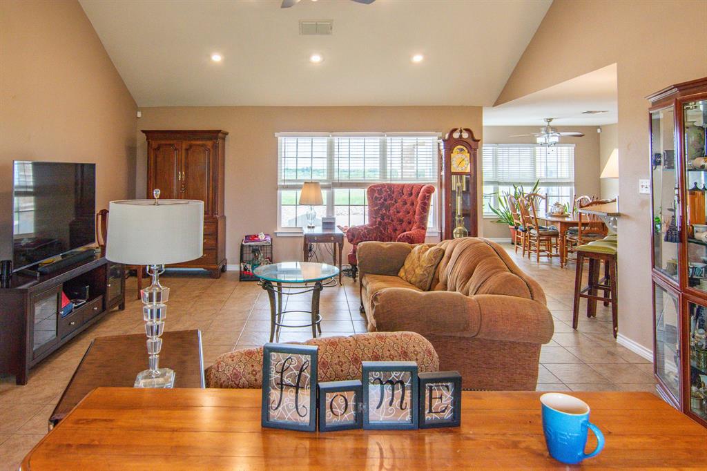 6187 Fm 586 Property Photo 6