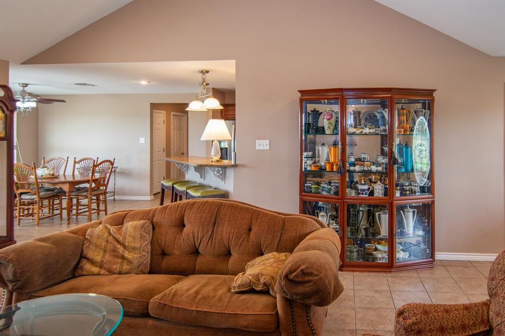 6187 Fm 586 Property Photo 7