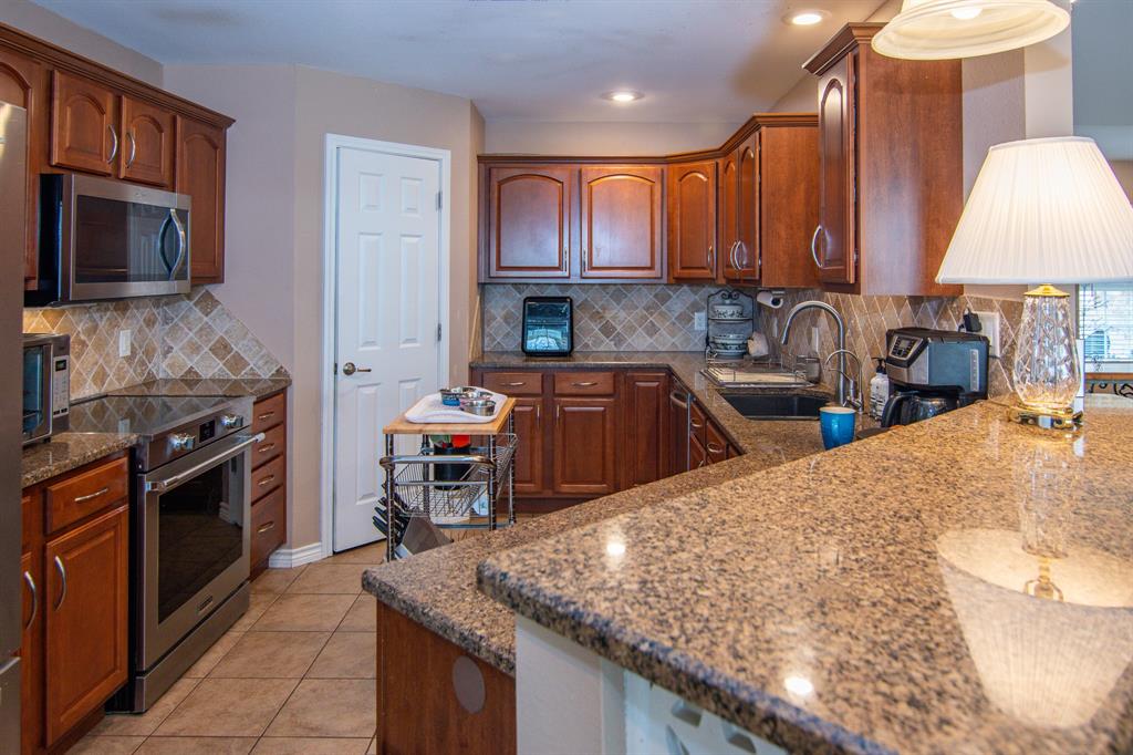 6187 Fm 586 Property Photo 10