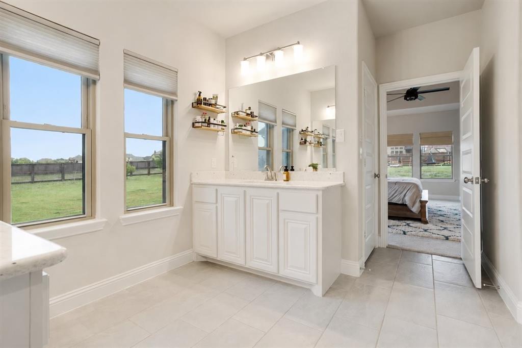 1205 Redbud Property Photo 15