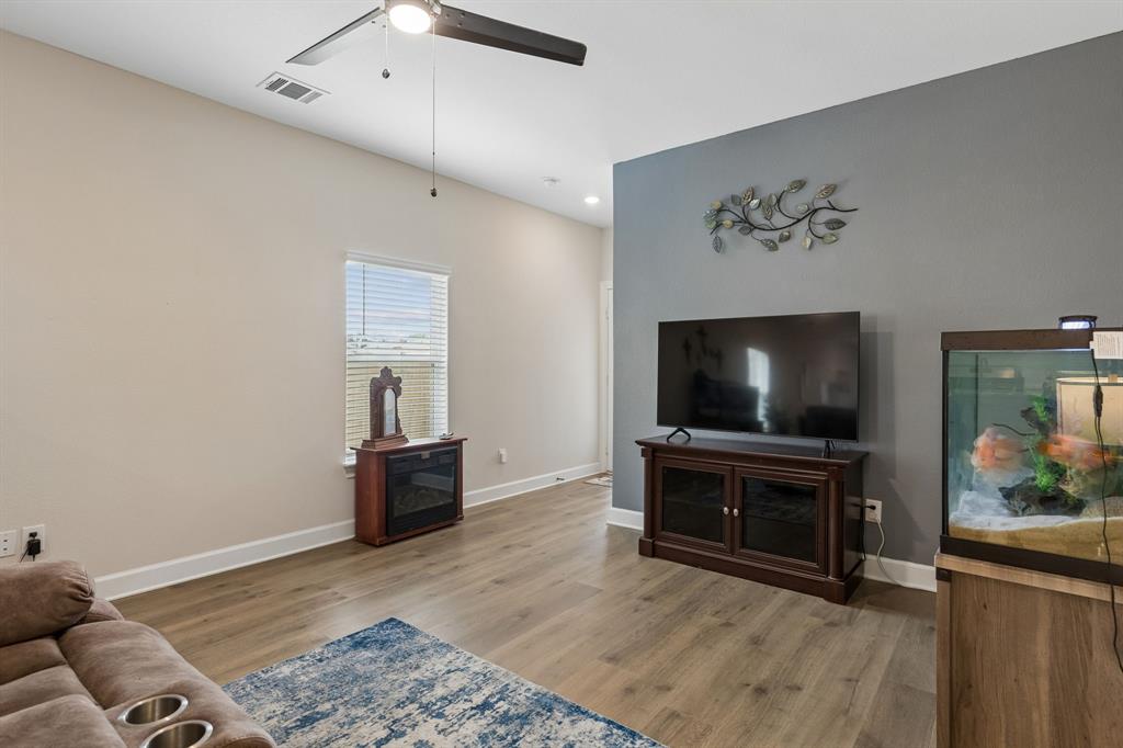 1217 Princeton Heights Property Photo 4